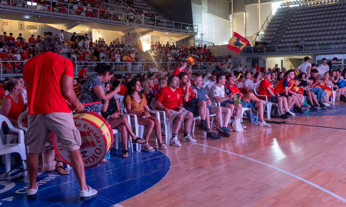 Alicante vibra con "La Roja"