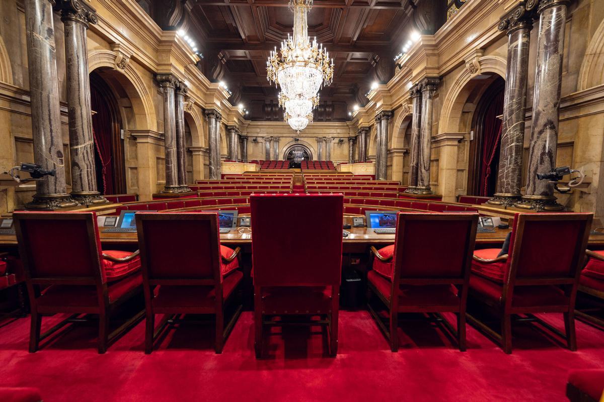 Barcelona, 30/09/2025. El hemiciclo del Parlament de Catalunya, vacío antes del inicio de la sesión. Foto: Zowy Voeten