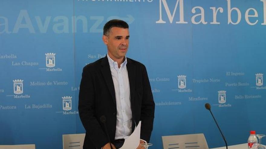 El alcalde de Marbella, José Bernal, en rueda de prensa.