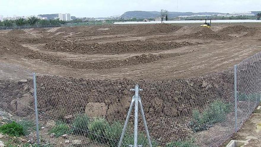 Quejas en la huerta  contra un motocross