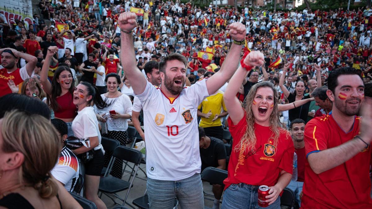 Pantalla gigante en Badalona para seguir el España-Francia