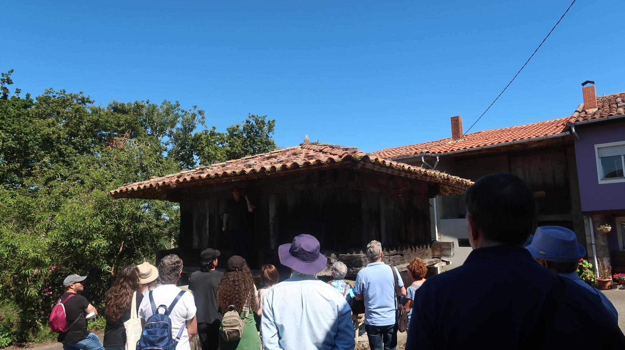 Descubre el paisaje etnográfico y románico de Villaviciosa