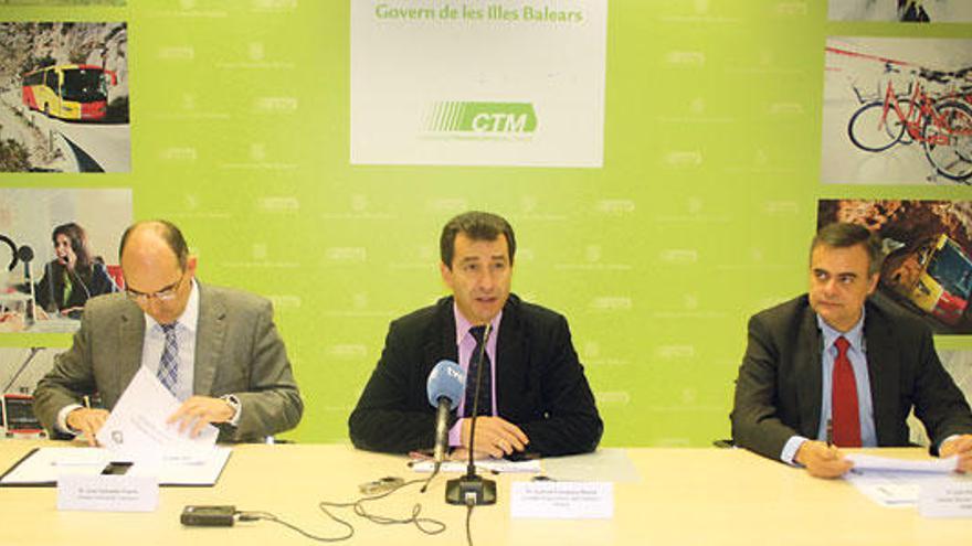 Juan Salvador, Biel Company y José Ramón Orta, ayer.