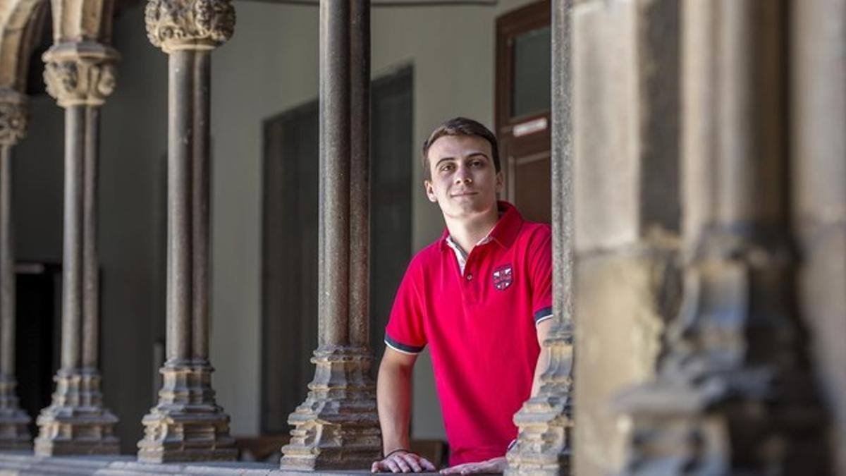 Pablo Peláez, el estudiante con mejor nota de selectividad del 2015, ayer en su colegio.