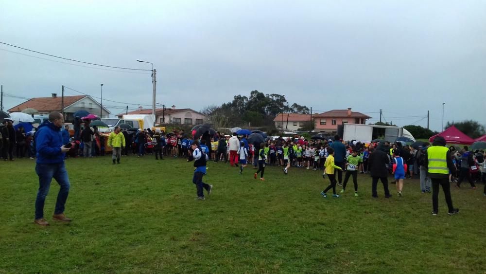 Cientos de corredores en el Trofeo San Miguel de O