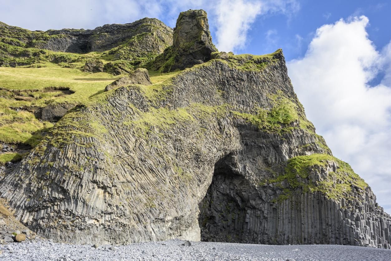 Cueva de Hálsanefshellir, Islandia