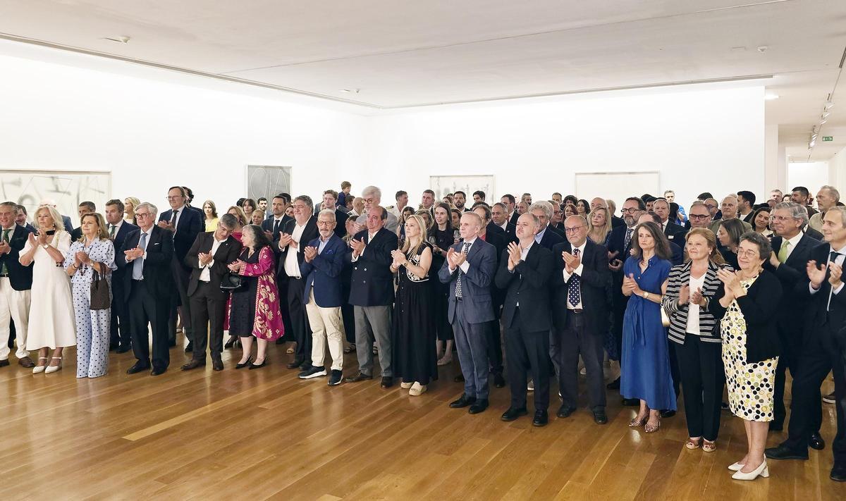 Asistentes al acto oficial del Día de Portugal en el museo Marco.