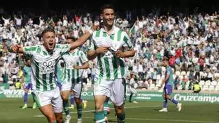 El Córdoba CF le gana al Málaga la 'final' de El Arcángel (1-0)