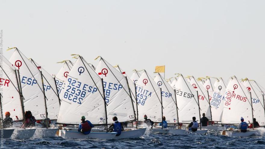 X Trofeo Ciudad de Torrevieja de la clase Optimist