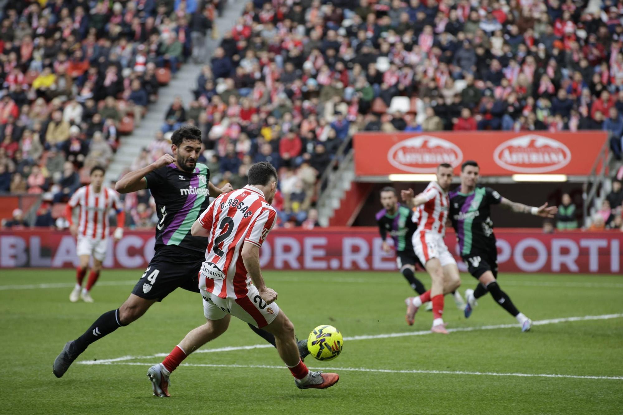 EN IMÁGENES: El partido Sporting- Málaga en el Molinón