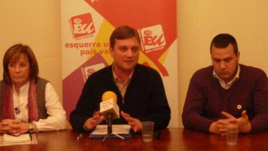 Sanz, Vilar y Gosálbez, en la presentación del candidato.