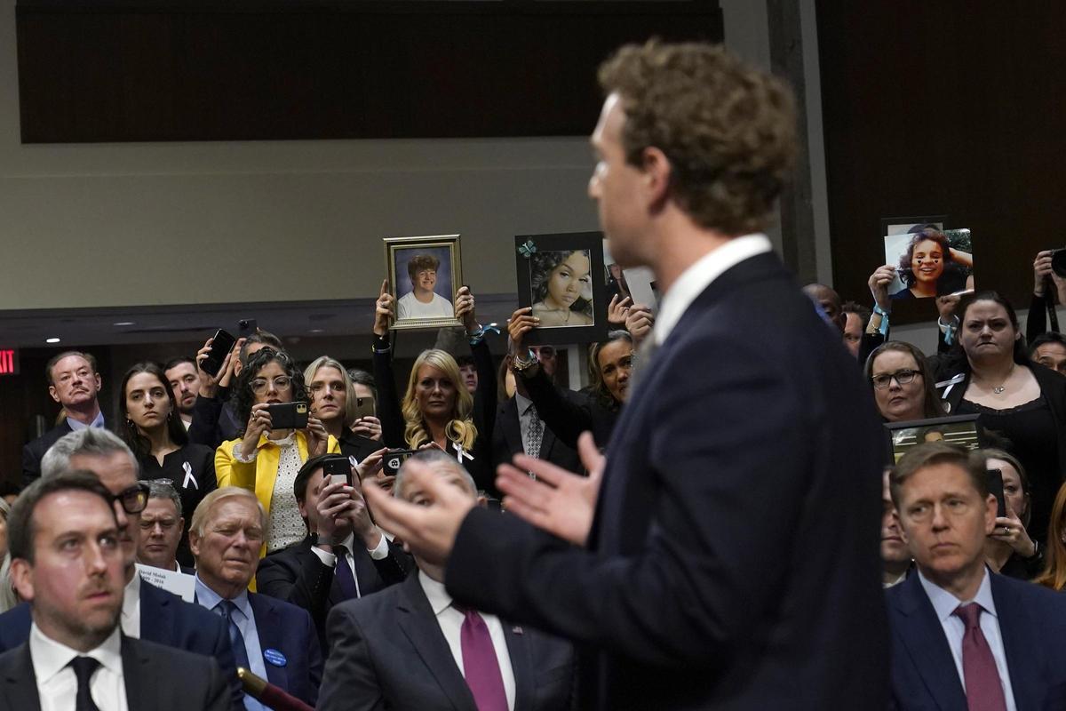 Zuckerberg demana perdó a les víctimes d’abusos a les xarxes