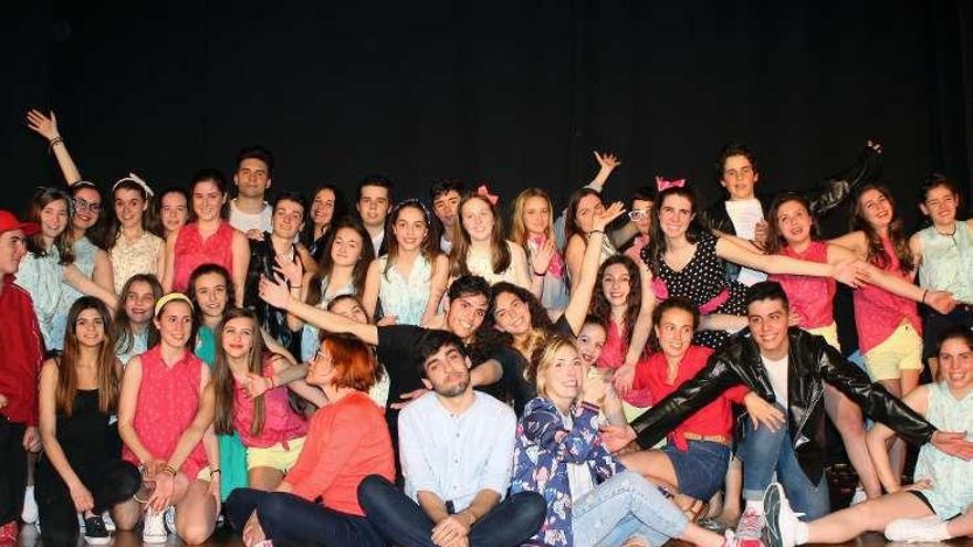 Los alumnos del Liceo compiten con &#039;Grease&#039; en el certamen teatral