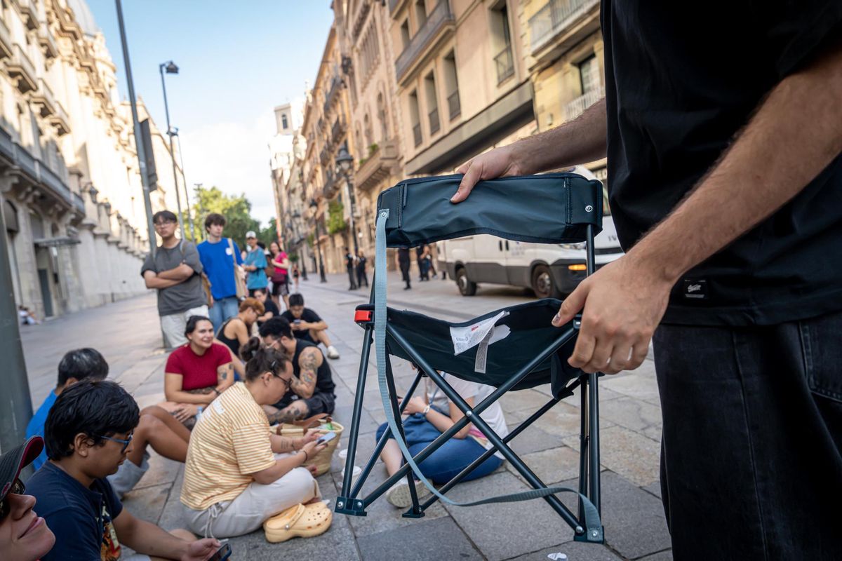 Colas masivas en Pop Mart por la llegada de Labubus a Barcelona