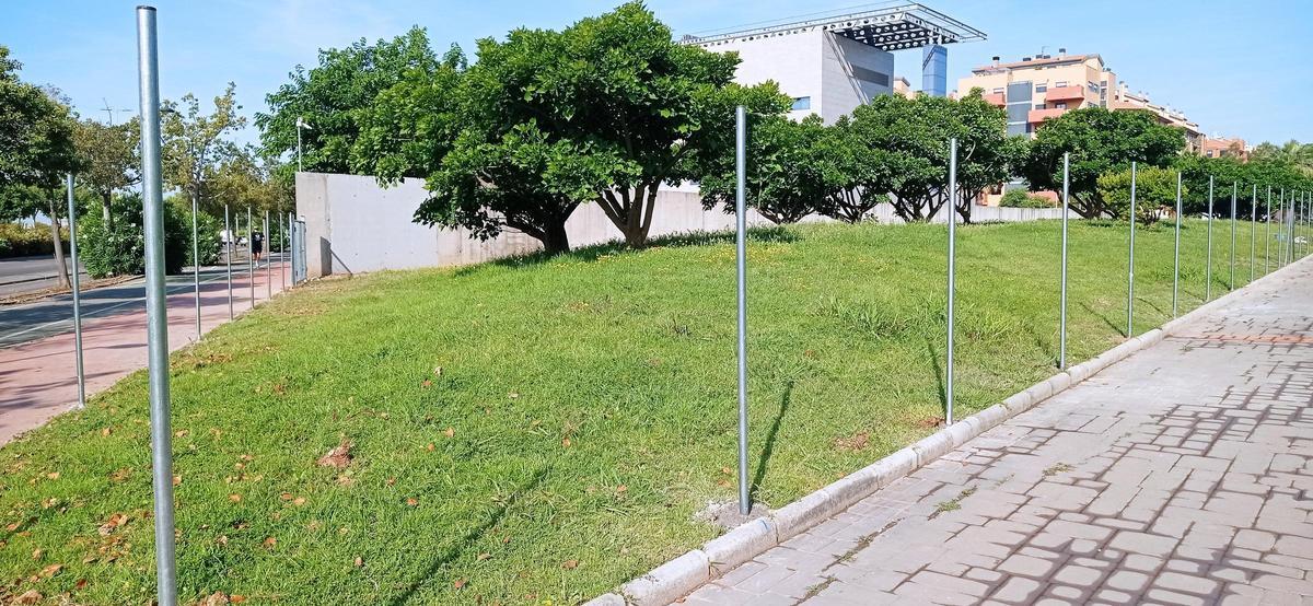 Otra imagen del solar elegido por el Ayuntamiento de Castelló como nuevo pipicán.