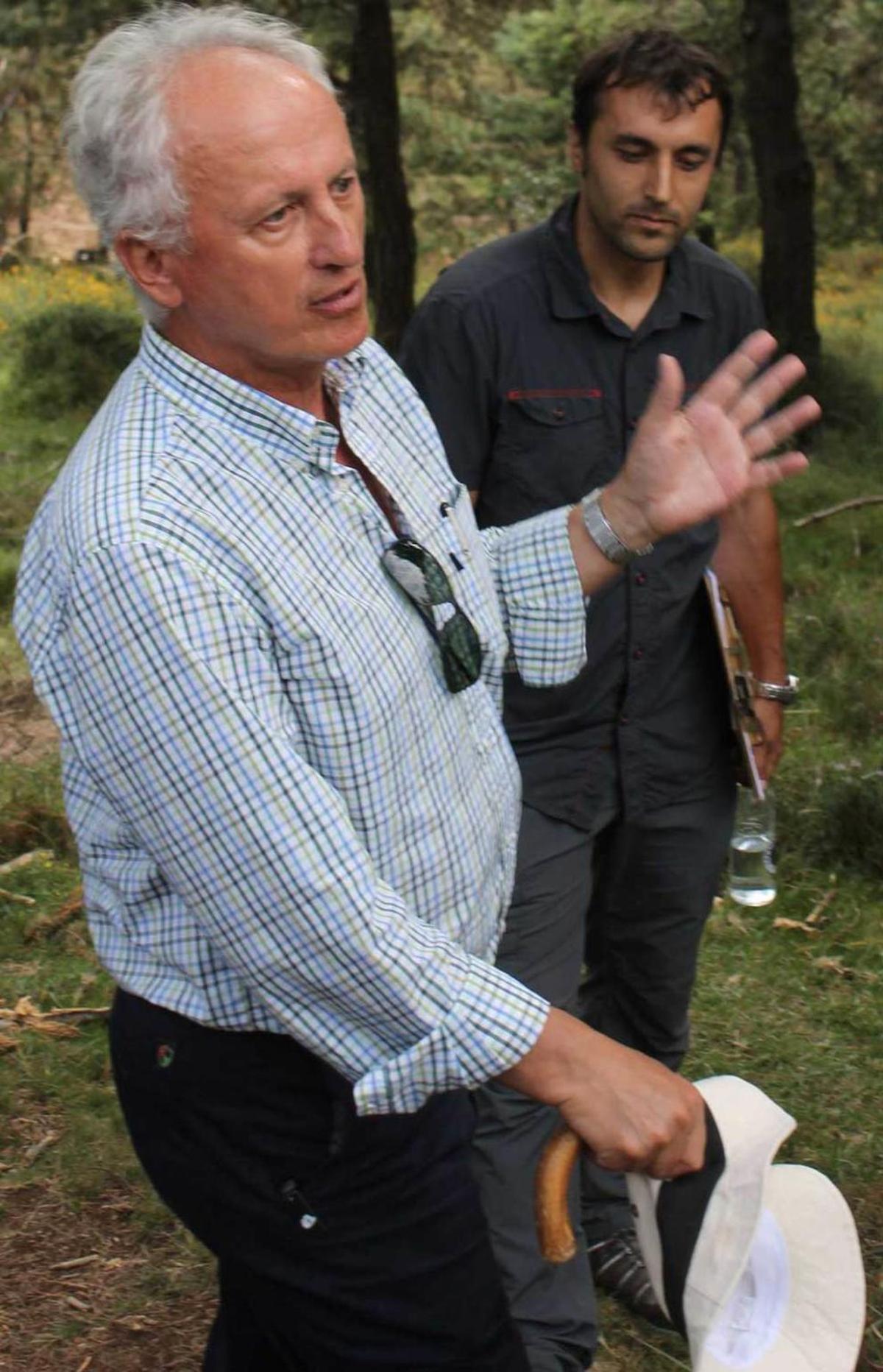 "Es muy interesante", dicen los primeros visitantes del dolmen de la Campa San Juan