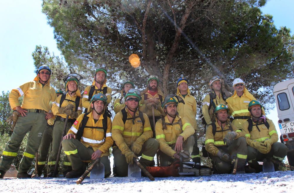 El Infoca realiza un simulacro de incendio entre Benalmádena y Mijas.