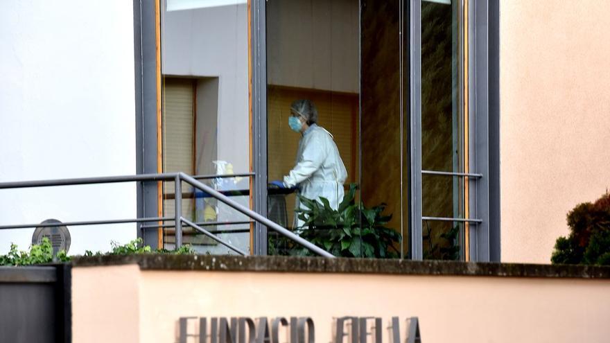 El fiscal denuncia a un geriátrico de Lleida por la muerte de 64 ancianos por Covid-19