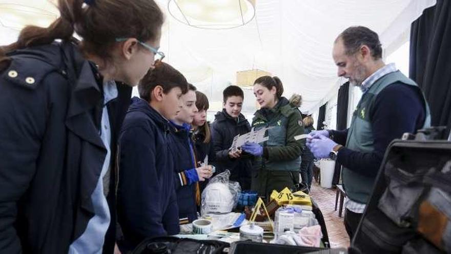 La Guardia Civil se exhibe en el San Fernando