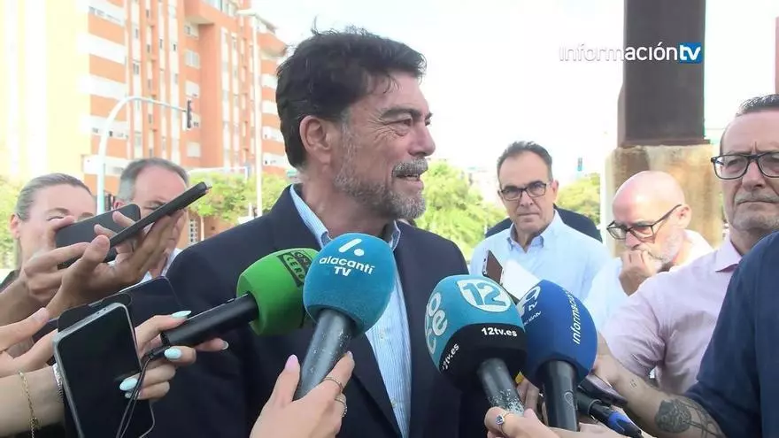 Barcala continúa sin confirmar si comparecerá en Les Corts por Les Naus