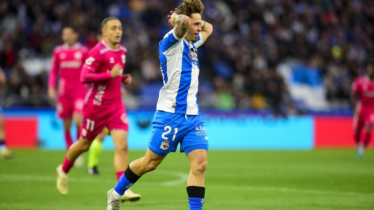 El Dépor rescata un punto entre la nada en Riazor frente al Tenerife