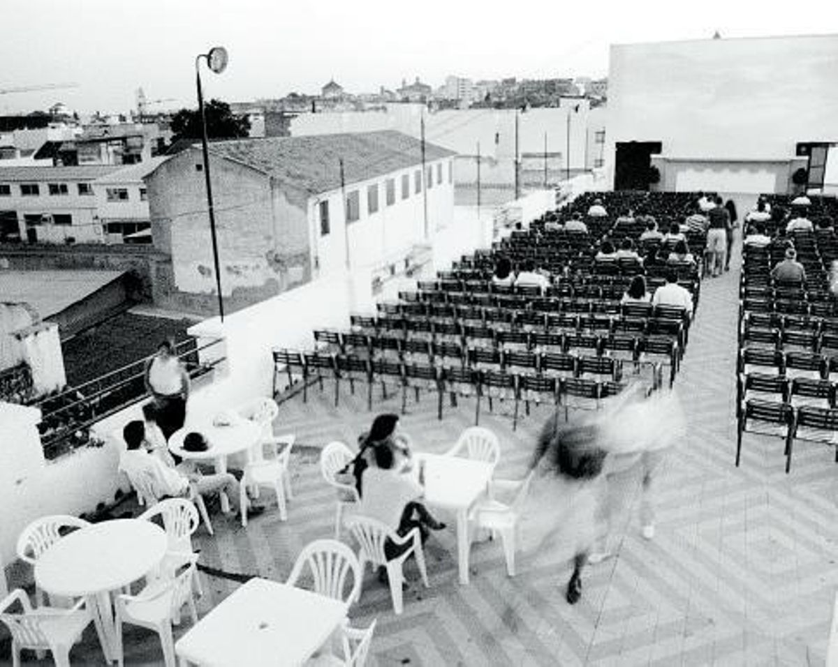 Terraza Magdalena 8 Privilegiado y también desaparecido enclave para disfrutar de la noche.