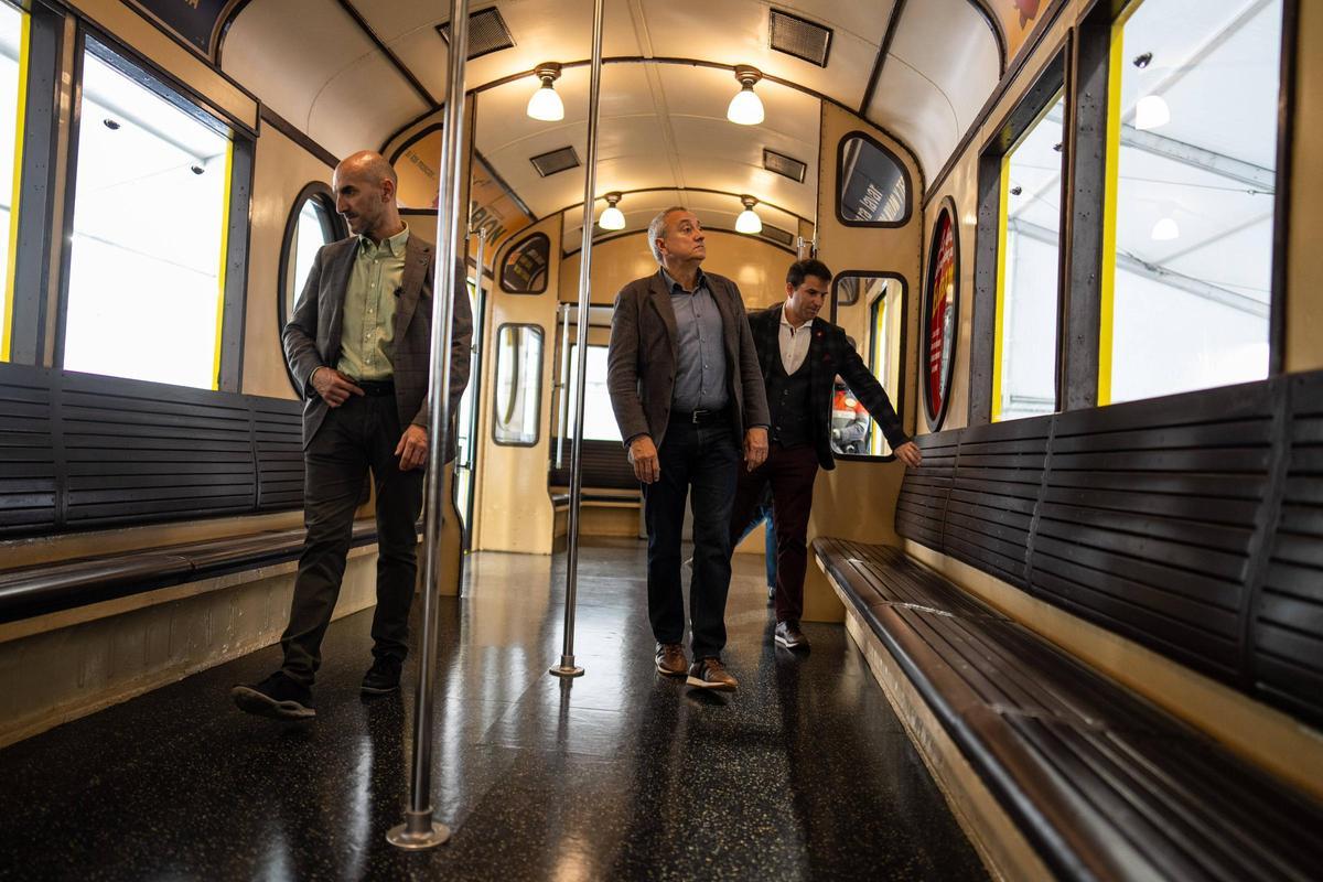 Jaume Collboni inaugura la exposición gratuita de trenes históricos restaurados por el centenario del metro