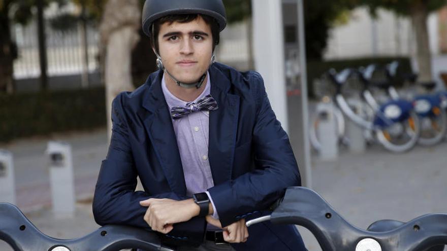Un valenciano de 17 años crea una APP que gestiona bicicletas en 242 ciudades