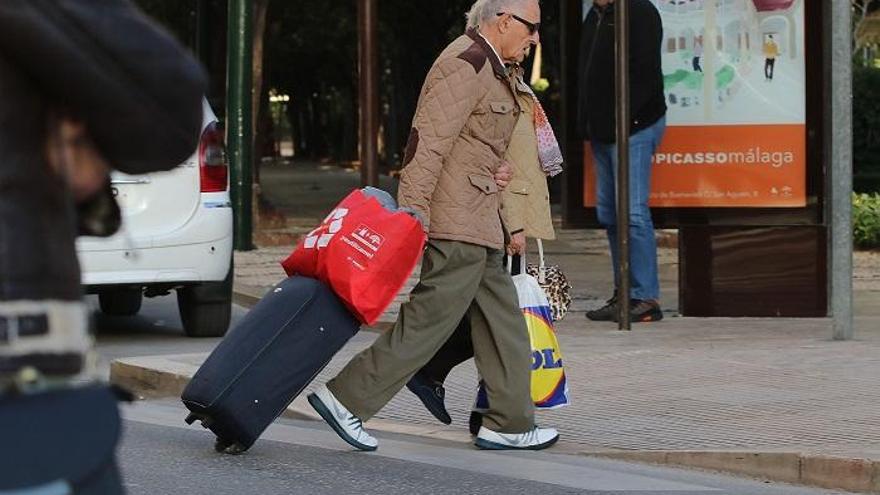 Turistas llegan a Málaga capital.