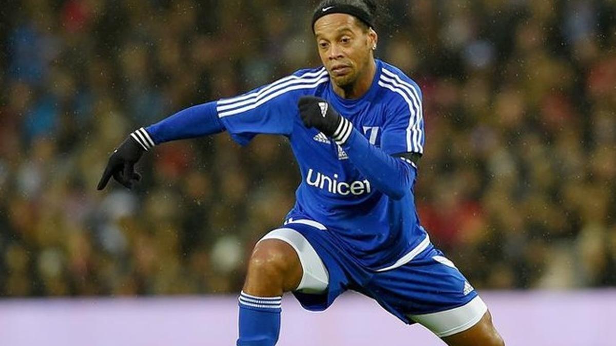 Ronaldinho ha rechazado la posibilidad de vestir de azul con el Leicester