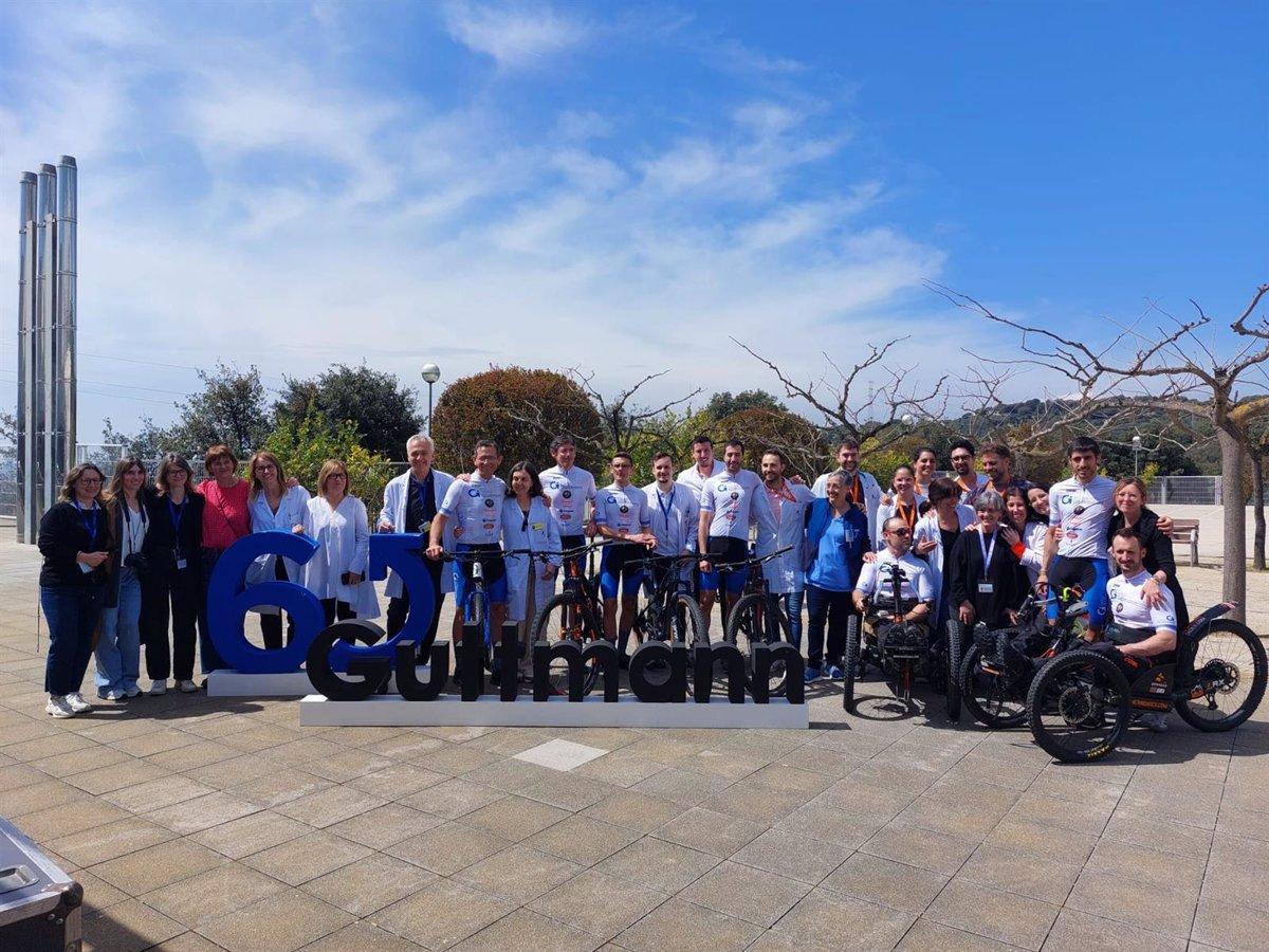 Pacientes y profesionales del Institut Guttmann afrontan el gran reto del desierto