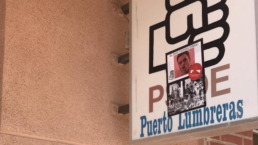 La Falange felicita a los autores del acto vandálico contra la sede del PSOE