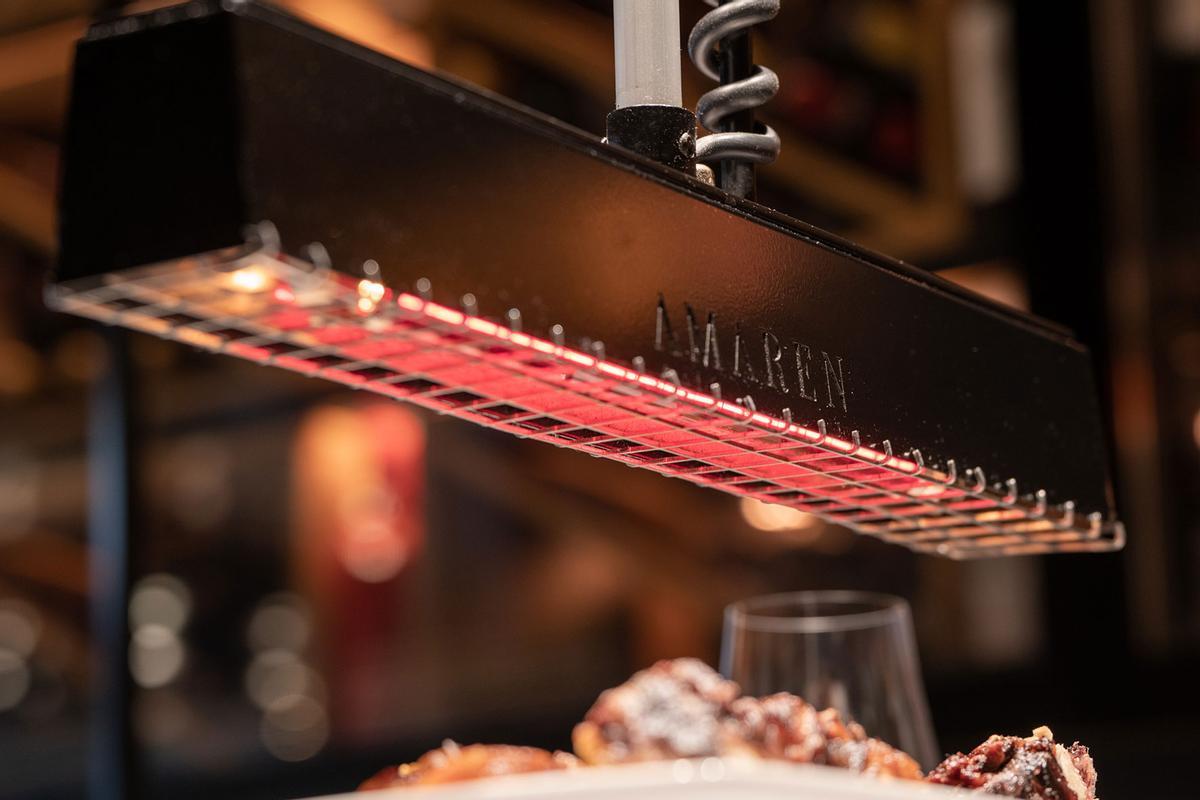 Lámpara para mantener la temperatura de la carne en Amaren