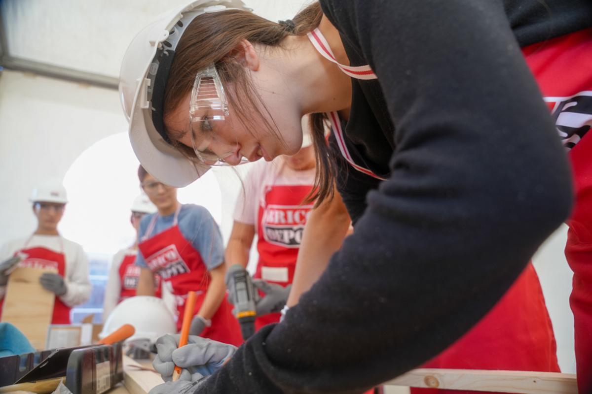 Una de las alumnas de 4º de la ESO que participó en el taller.