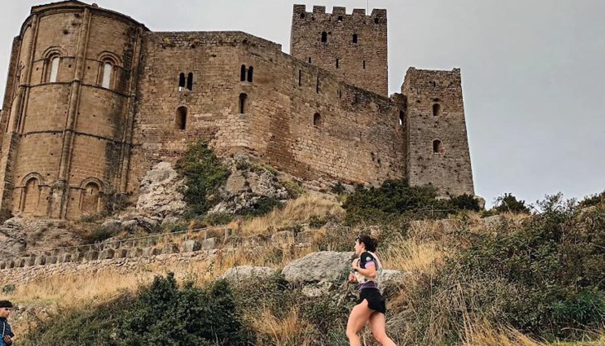 Una corredora en la Paleotrail.