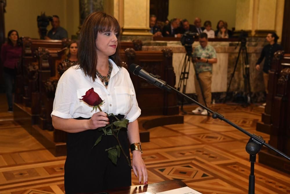 Inés Rey ya es nueva alcaldesa de A Coruña