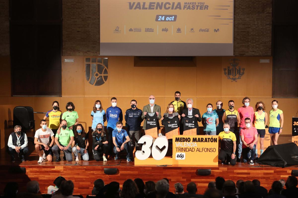 El mundo del running valenciano se dioi cita en la presentación del Medio Maratón