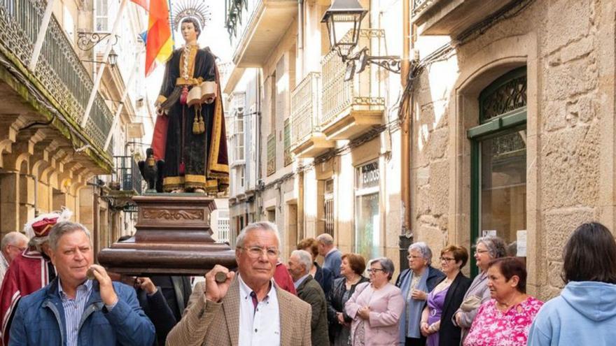 Tradicional procesión de San Xoán de Raio por Padrón.