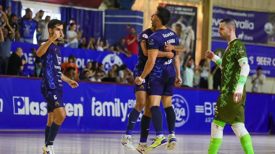 El Alzira FS se adelanta gracias a dos goles de penalti de Gustavao en la prórroga