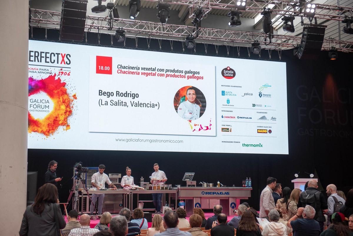 Begoña Vázquez, premio a la mejor chef gallega de 2024 en el Fórum Gastronómico de A Coruña Begoña Vázquez, premio a la mejor chef gallega de 2024 en el Fórum Gastronómico de A Coruña