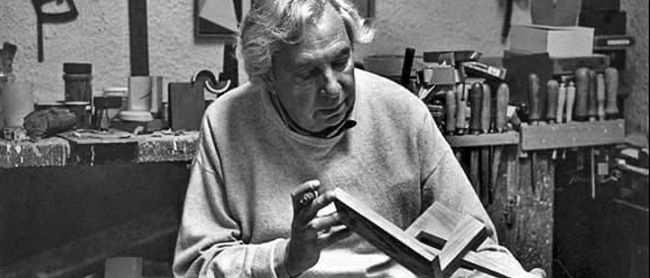 Amador, en uno de sus talleres-estudio. | José Ferrero