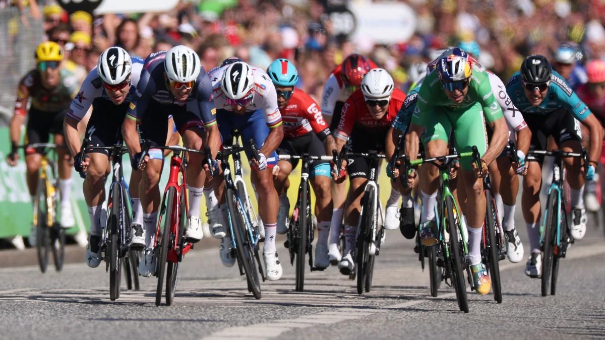 La llegada a meta de la segunda etapa en el Tour