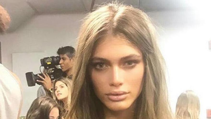 Una model transsexual fa història a la portada de Vogue