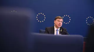 El Ecofin da luz verde a relajar las reglas fiscales para aumentar el gasto en defensa