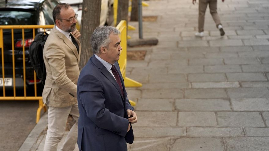 El juez acredita la veracidad de los audios de Koldo con Santos Cerdán gracias a sus notas: el archivo &quot;Ferraz 74 2&quot;