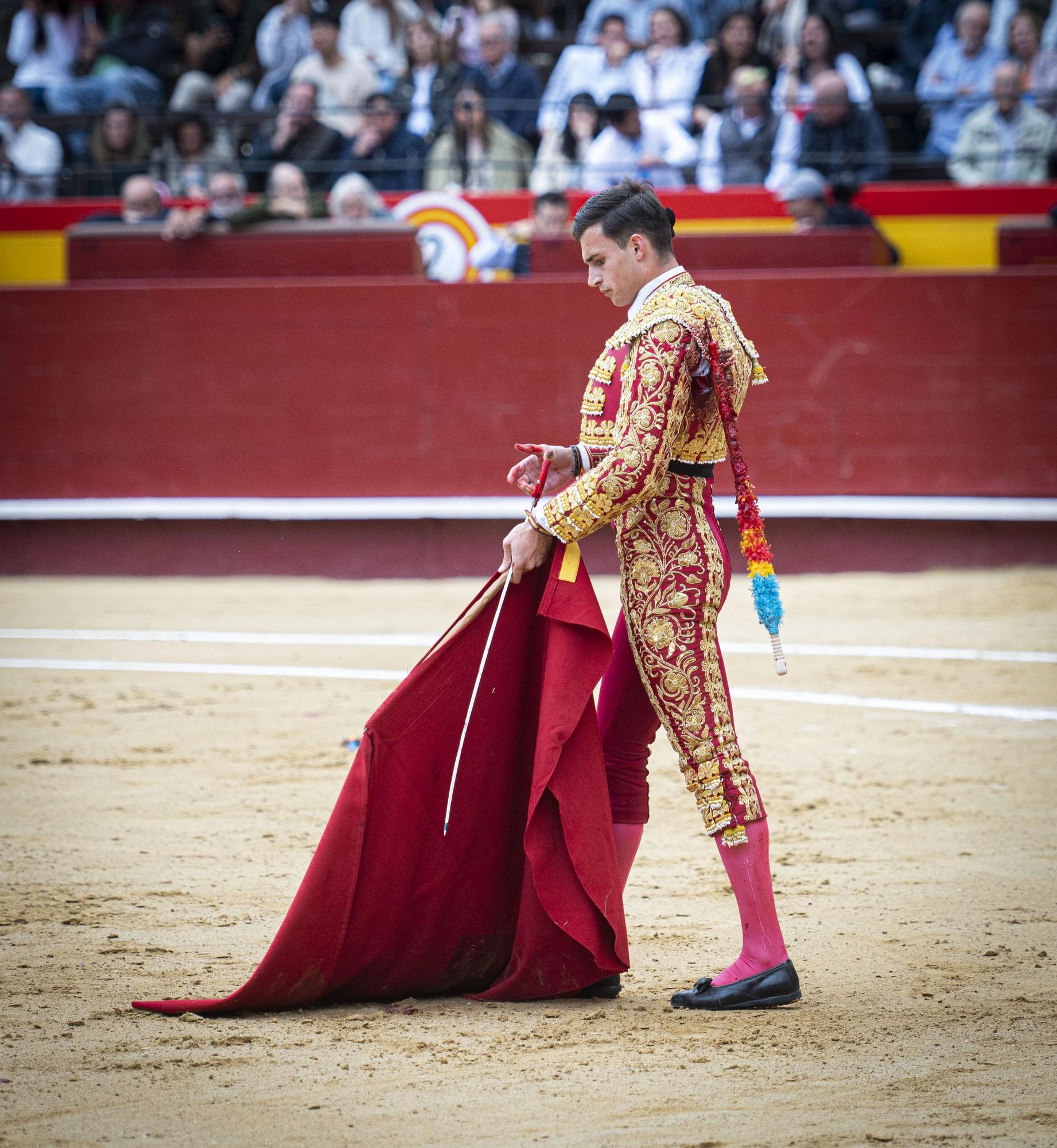 La puerta grande de Nek Romero en València, en imágenes