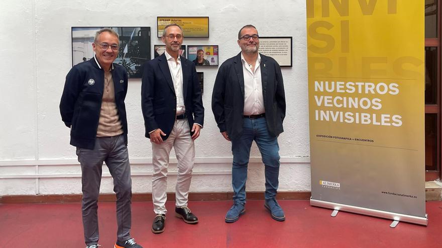 La casa de cultura Escuelas Dorado y el Hospital Valle del Nalón muestran a &quot;Nuestros vecinos invisibles&quot;