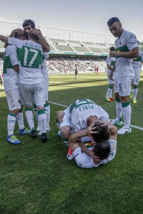 Los goles de Nino, Álex Fernández y Borja Valle le dan un respiro al equipo.