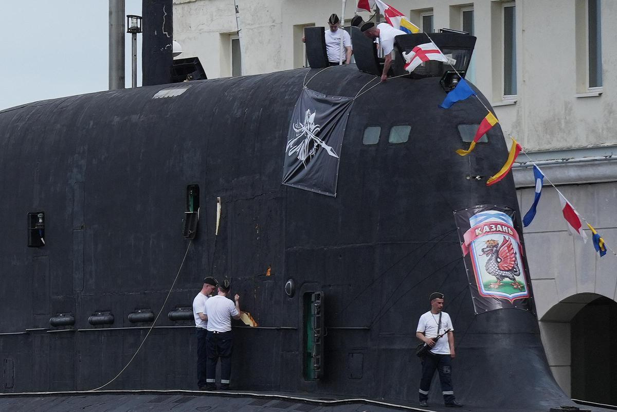 Llegan a La Habana una fragata y un submarino nuclear rusos