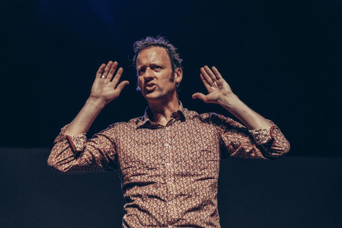 En el apartado humorístico, Edu Soto sube el telón este mes de enero.